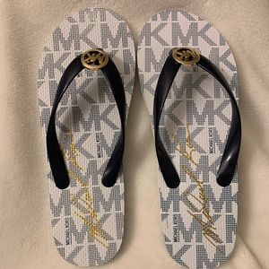 Michael Kor’s flip flop